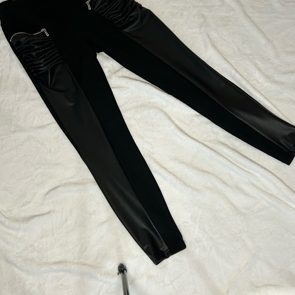 SHEIN Black Faux Leather Pants with Zipper Detail